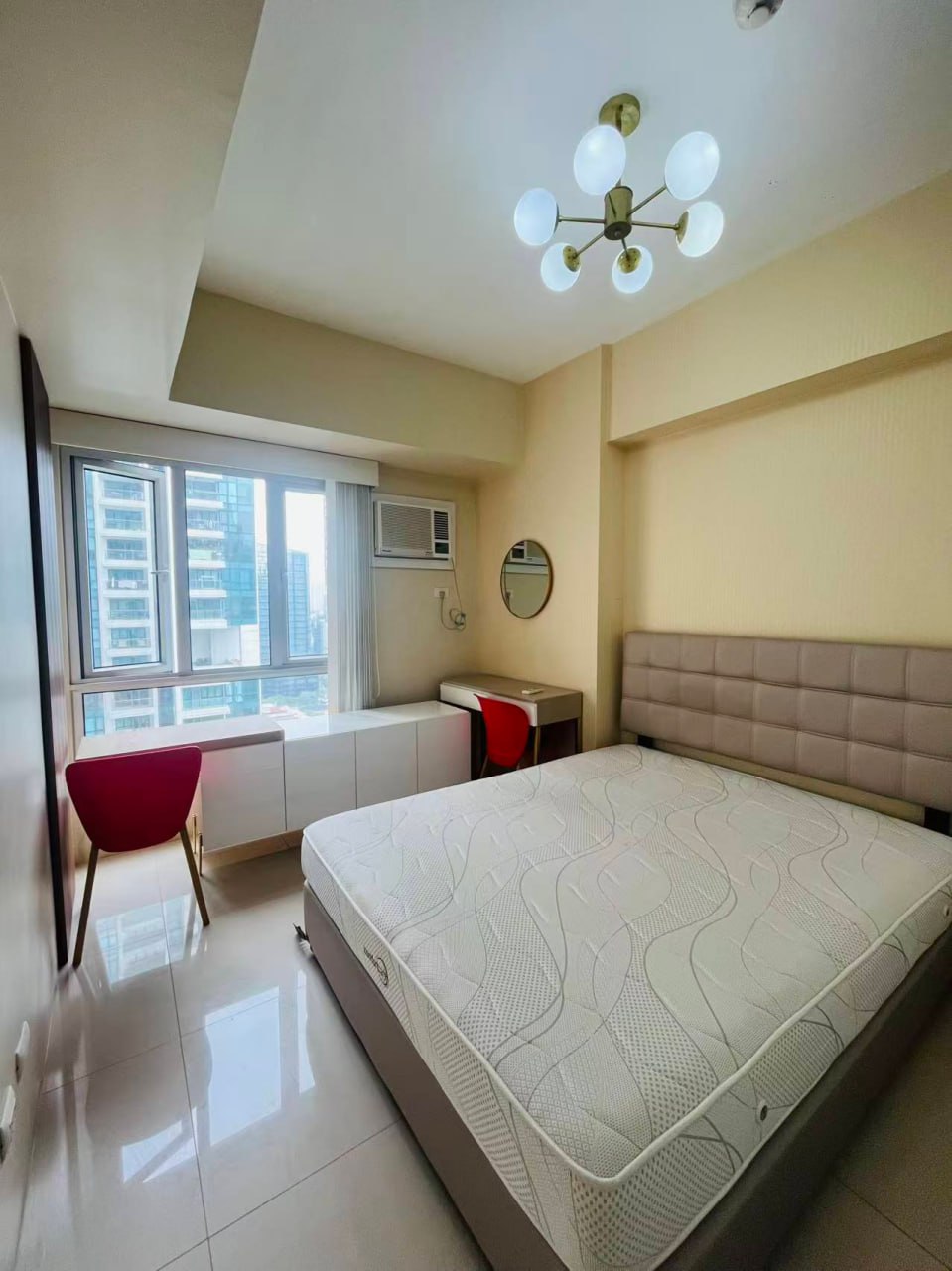 Unit 19, The Montane, Uptown BGC, Taguig City