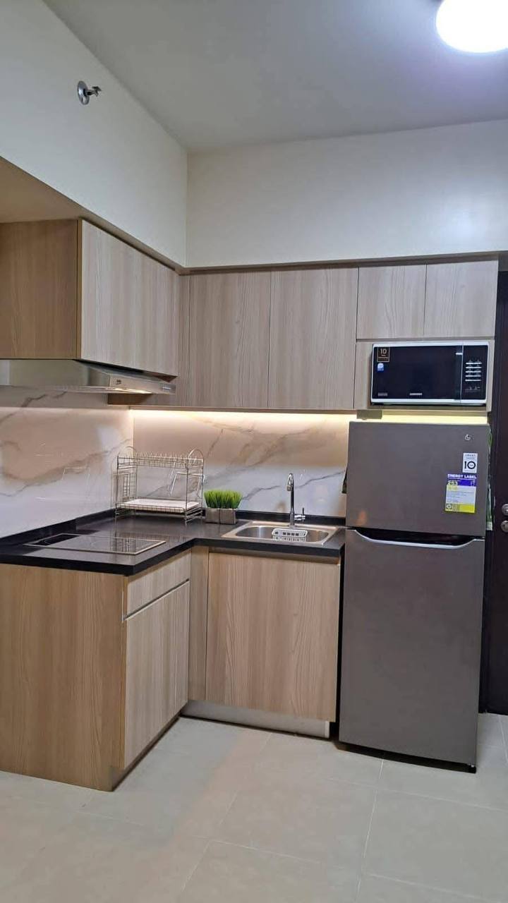 Unit 2, Avida Towers Turf Tower Two, BGC, Taguig City