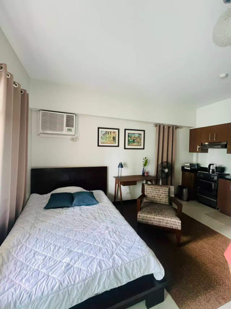 Unit 27, Two Serendra Aston Tower, BGC, Taguig City