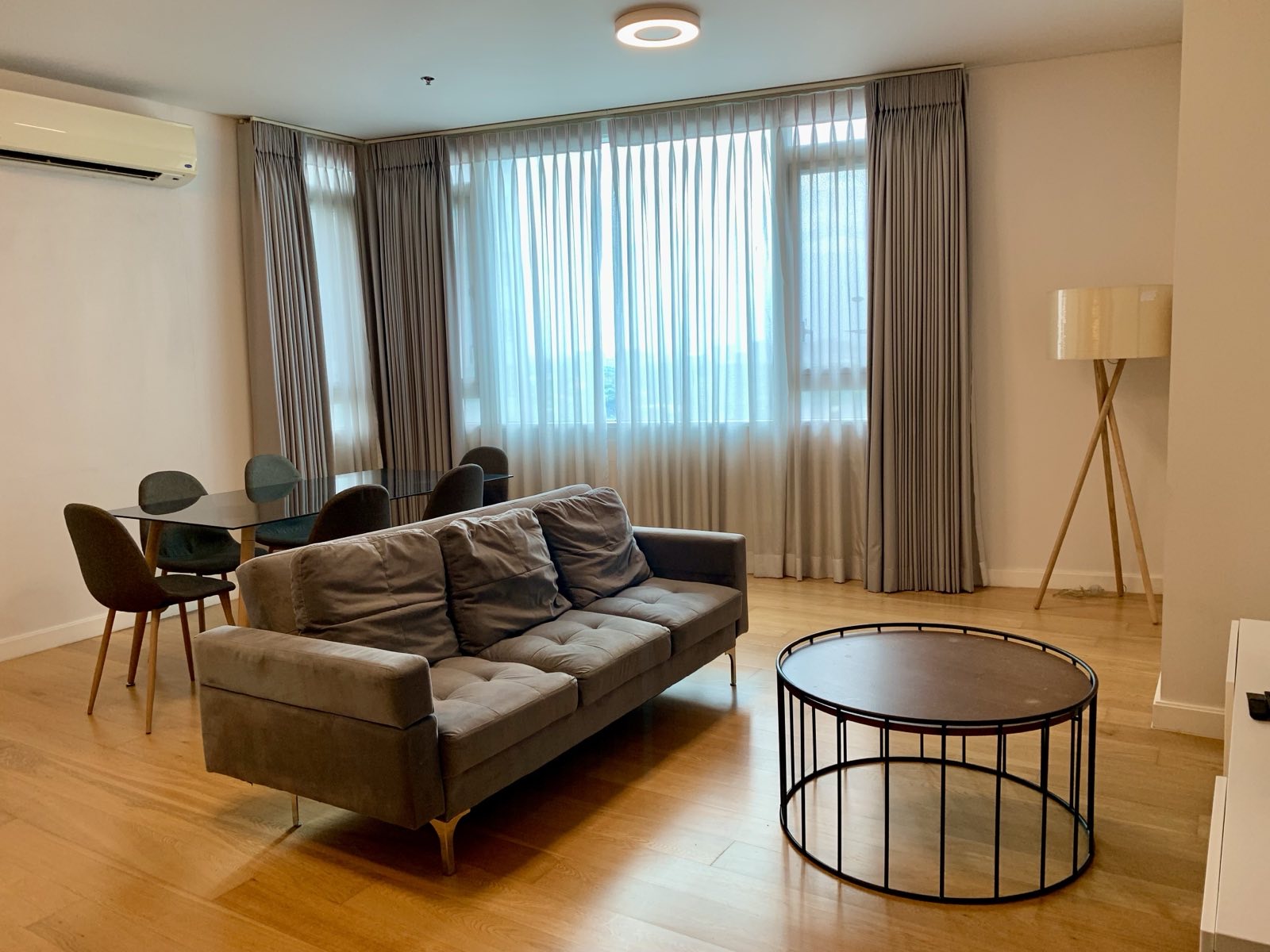 Unit 14D, Park Terraces Point Tower, Legazpi Village, Makati City