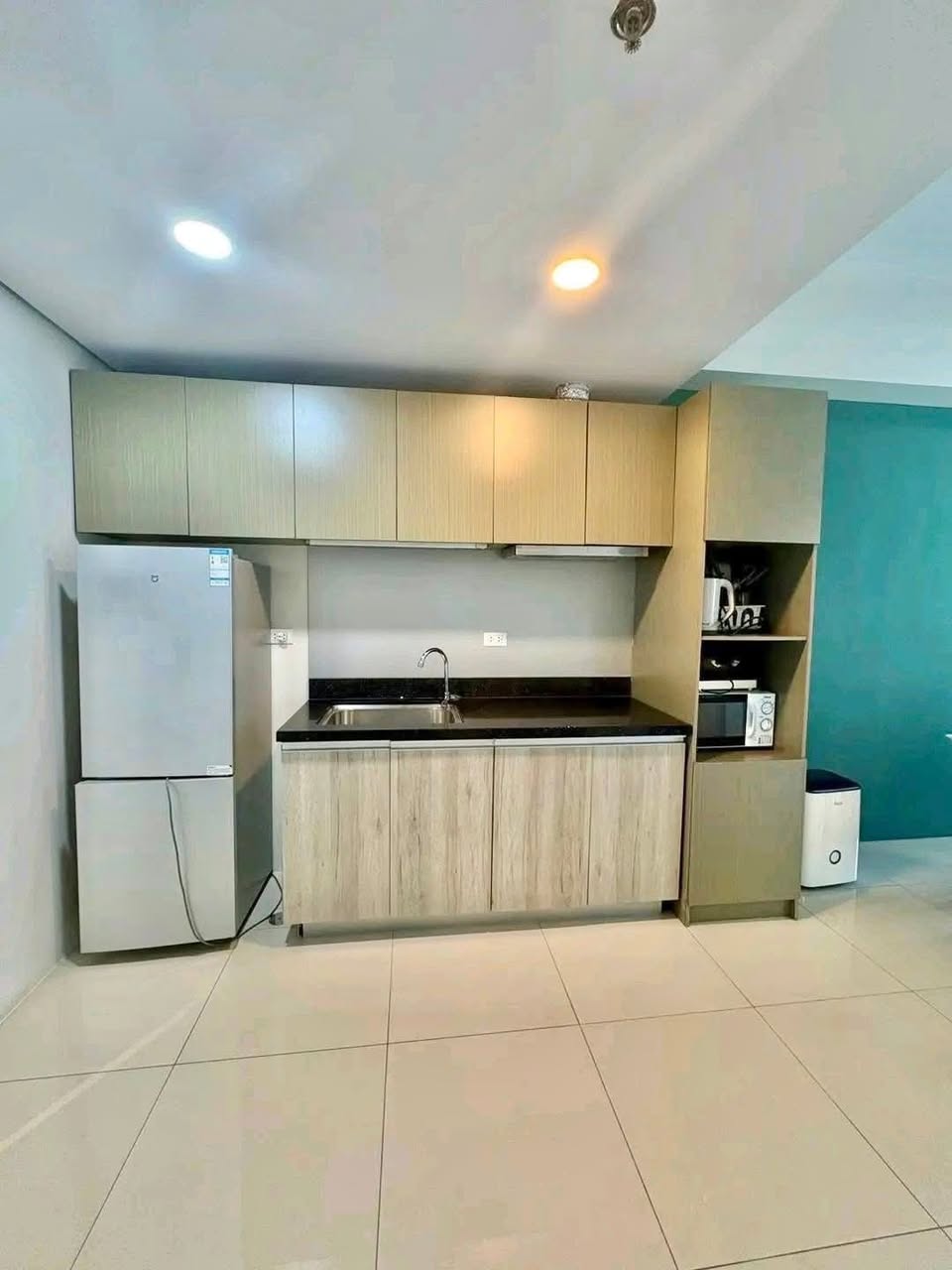 Unit 14, 100 West, Makati City