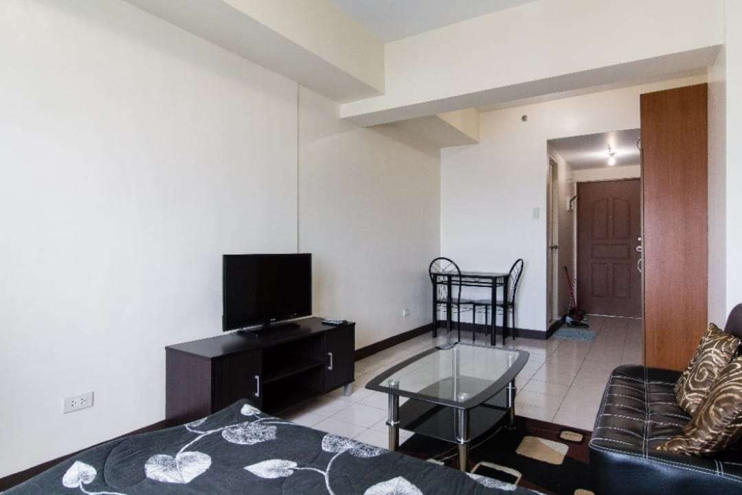Unit 21, Makati Executive Tower Four, Makati City