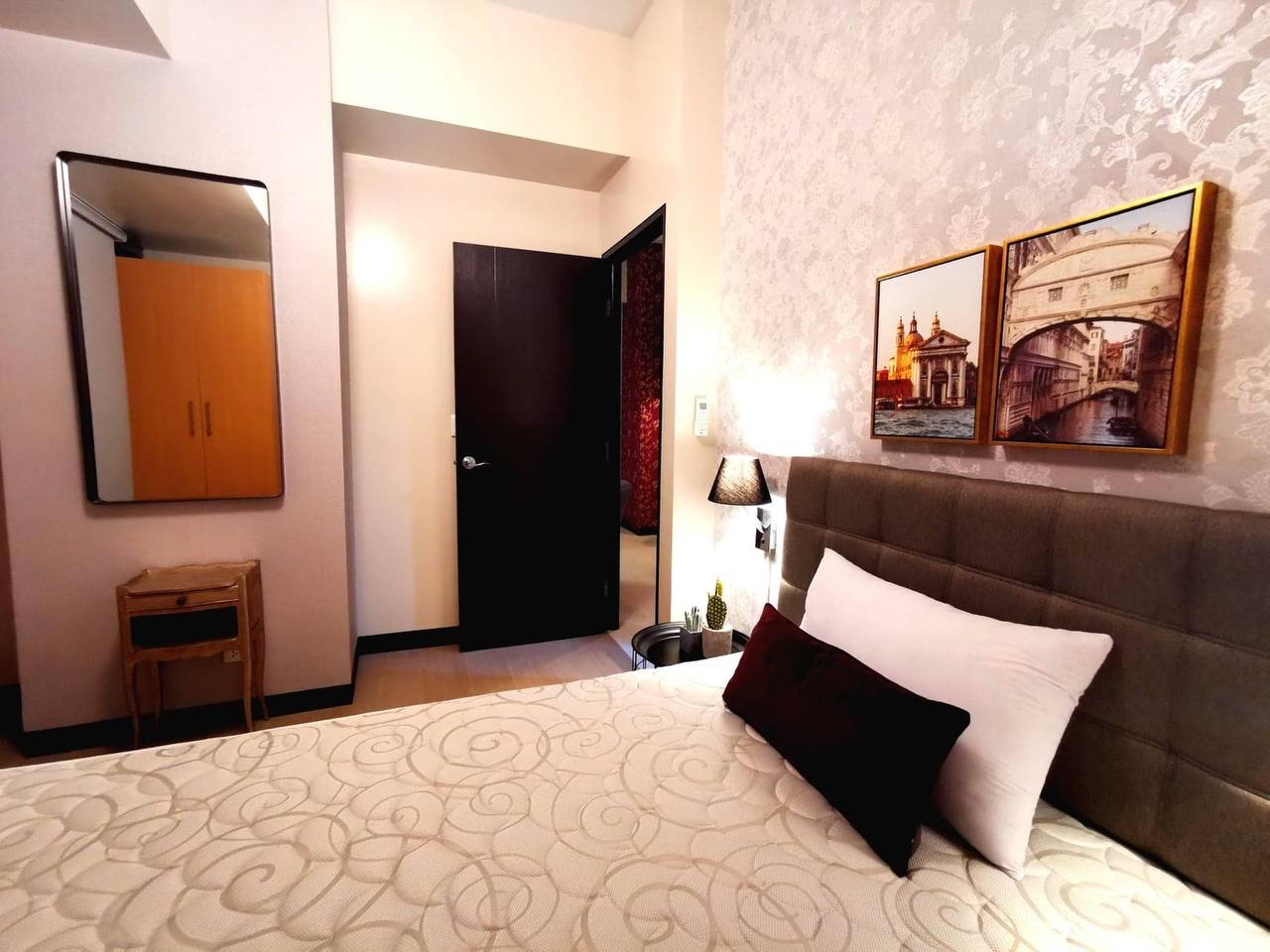 Unit 9R, The Florence Tower Two, Taguig City