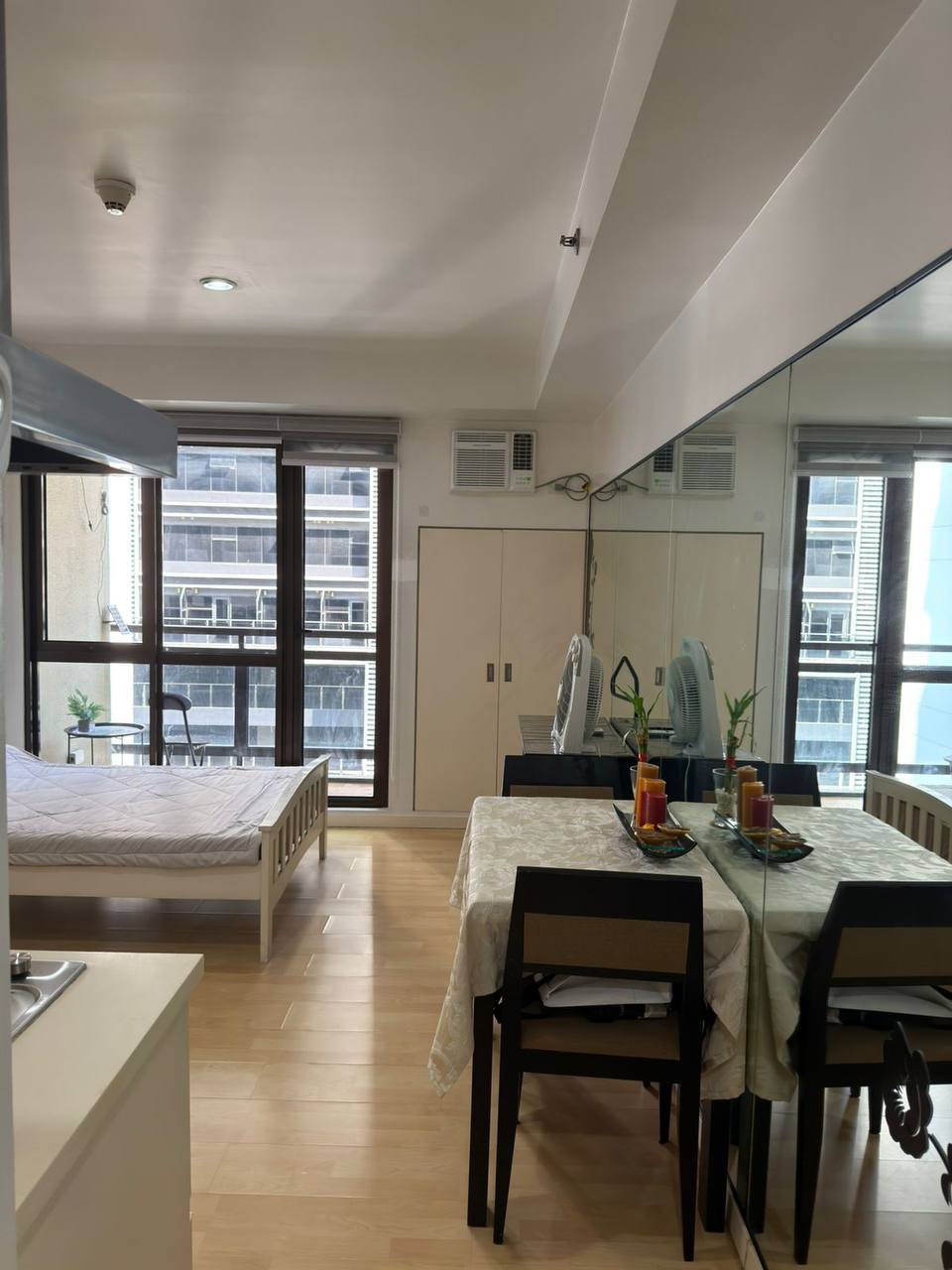 Grand Soho Tower One, Salcedo Village, Makati City