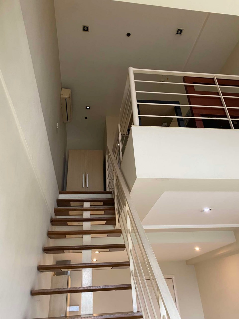 Unit 2008B, Gramercy Residences, Century, Makati City