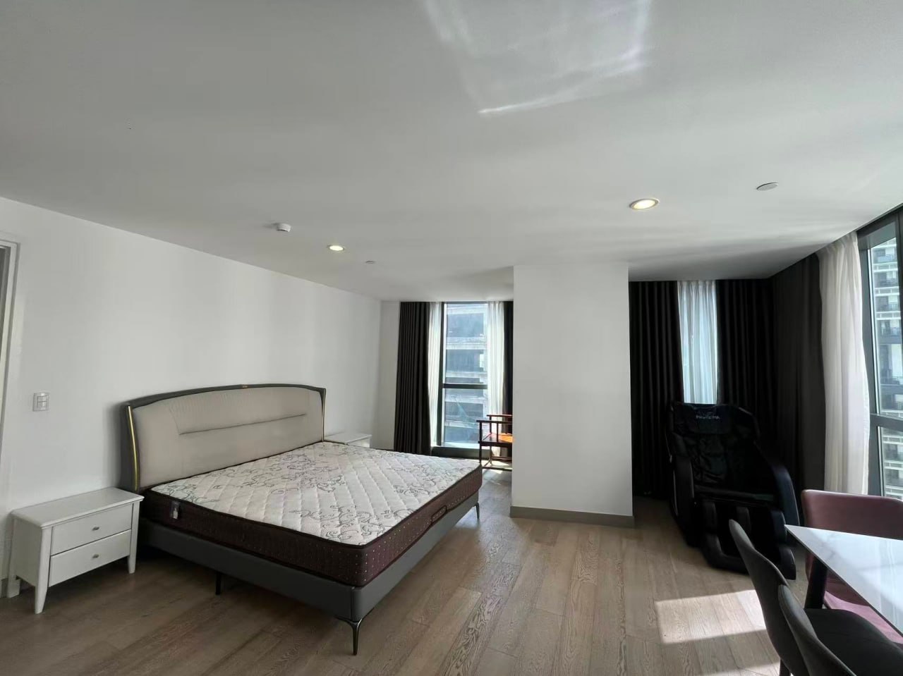 Unit 31, Century Spire Lincoln Tower, Century, Makati City