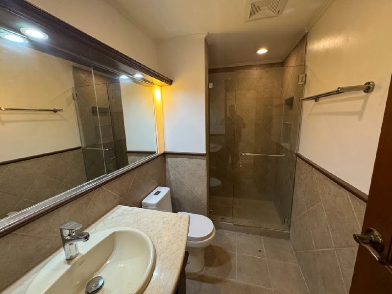 Unit 15, The Makati Tuscany, Makati City