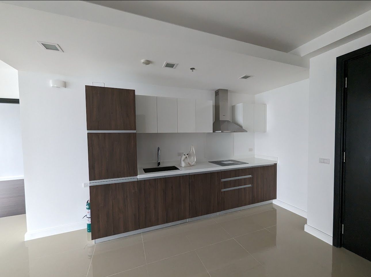 Unit 18, West Gallery Place, BGC, Taguig City