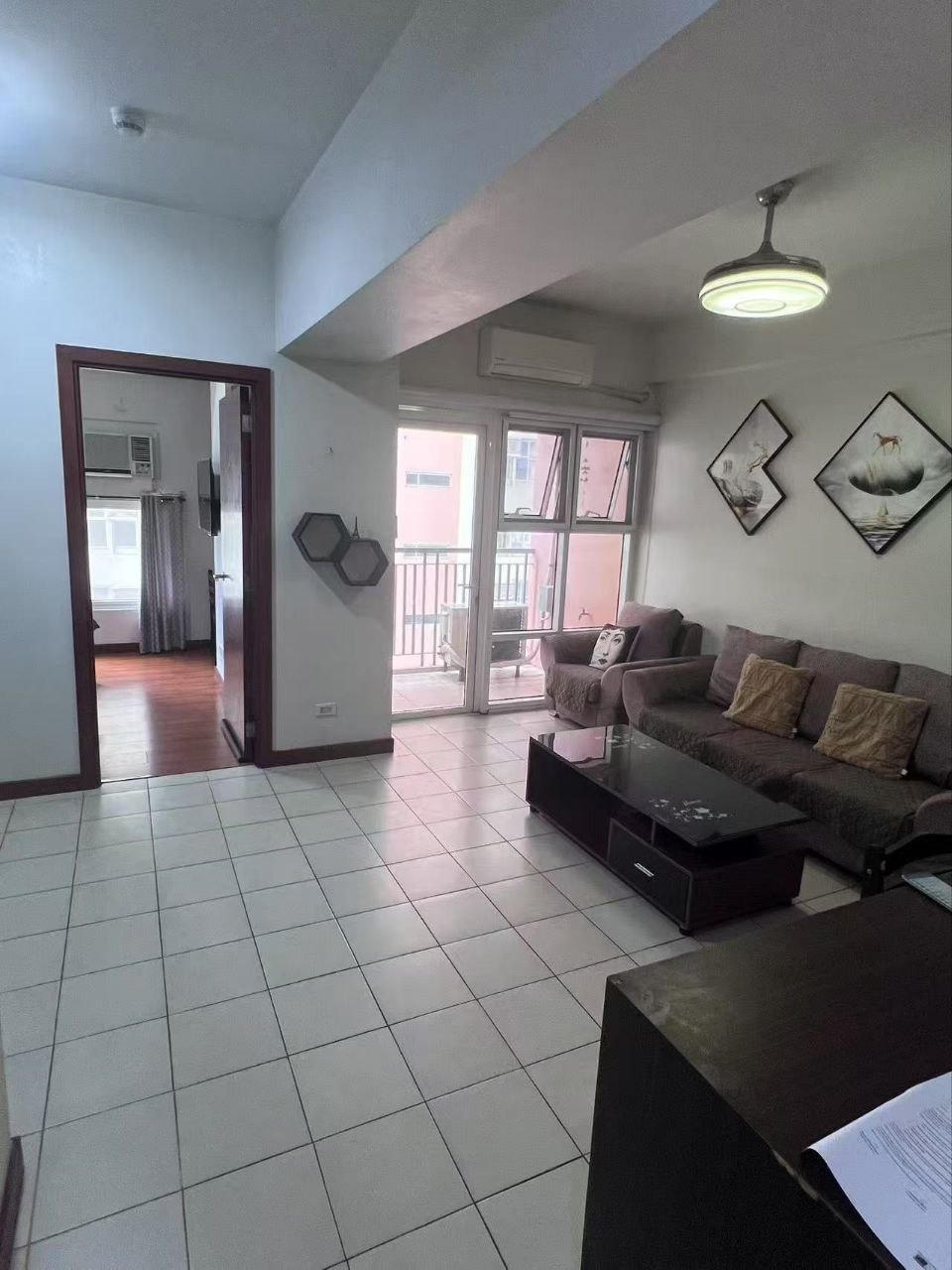 Unit 12Q, Paseo de Roces Tower One, Makati City