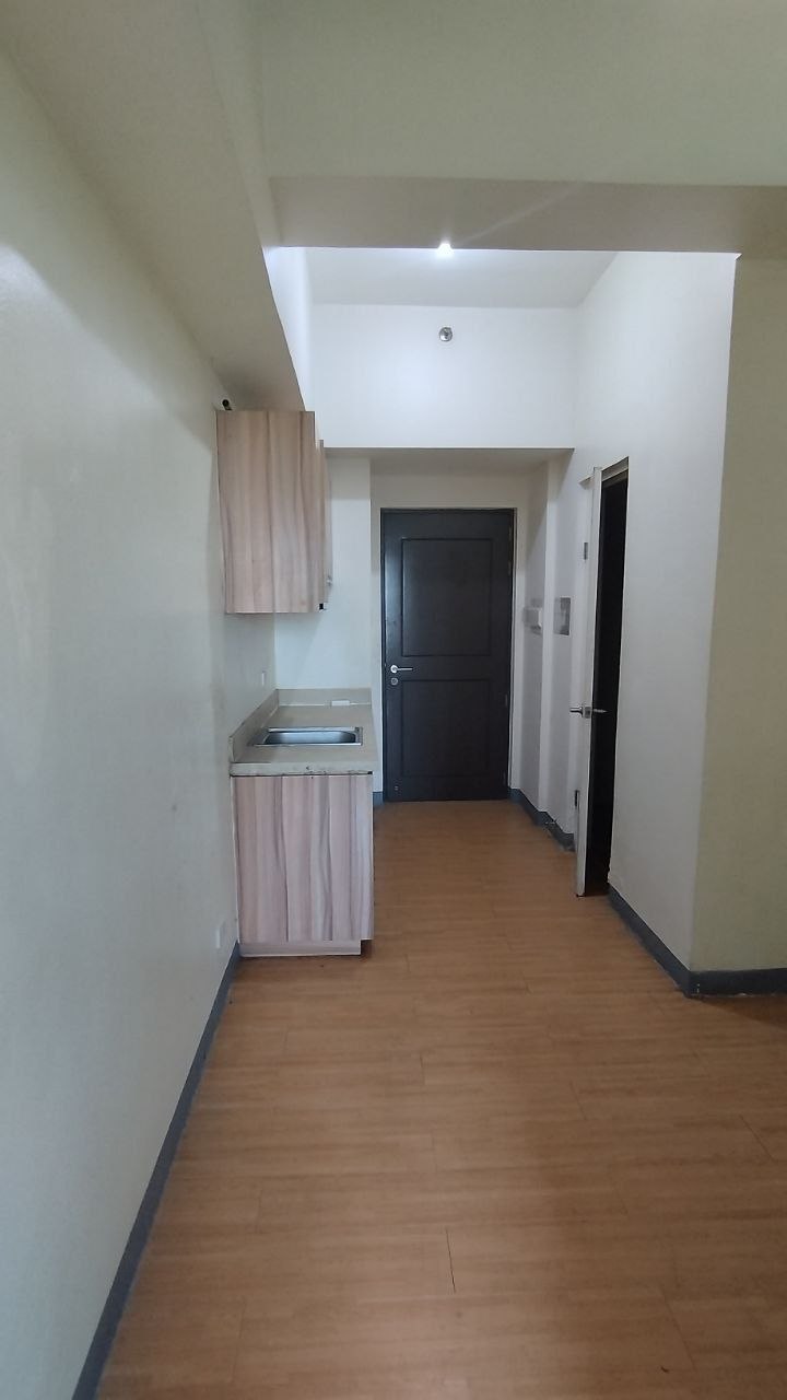 Unit 904, Goldmine Tower, Manila City