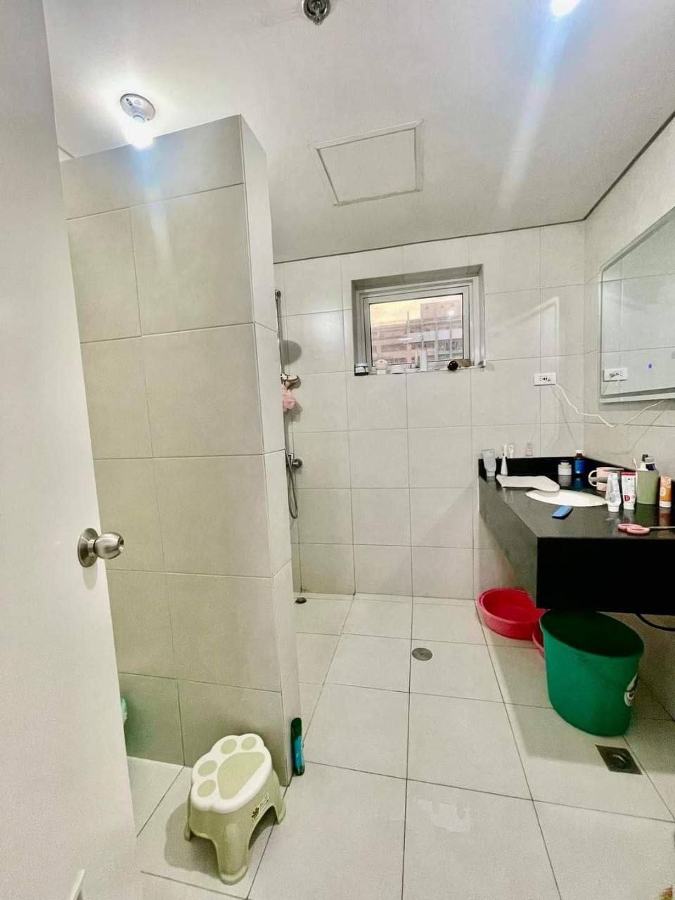 Unit 26, 100 West, Makati City