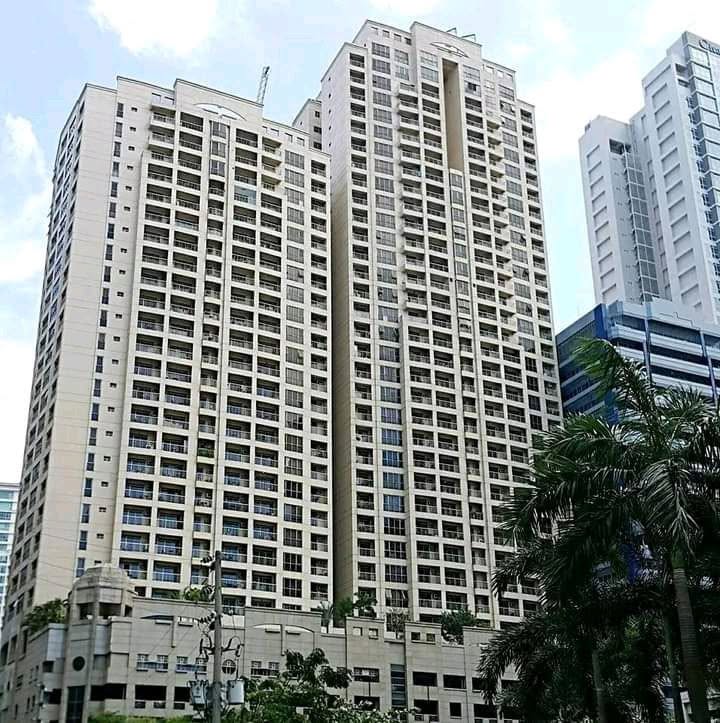 Paseo Parkview Suites
