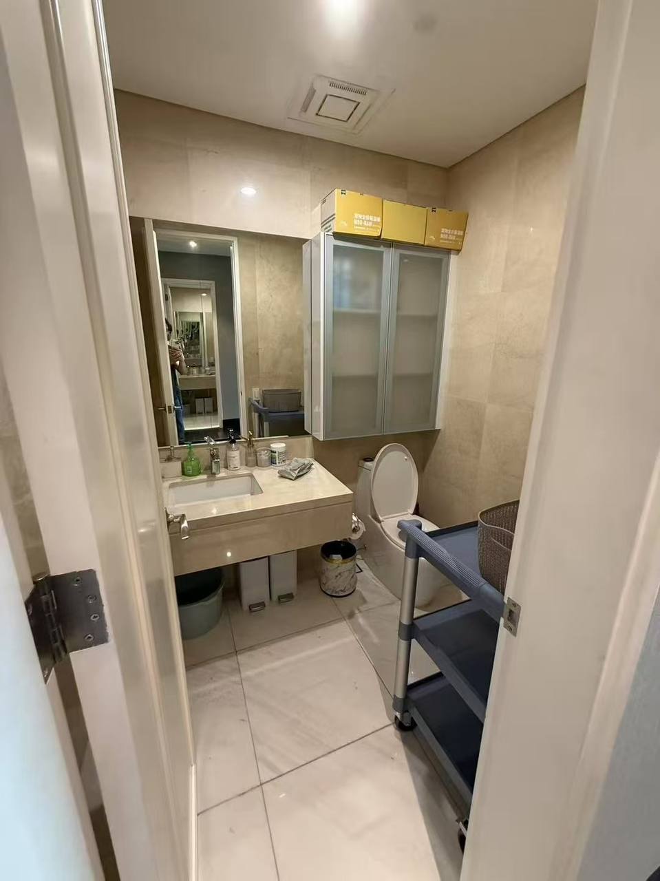 Unit 38, Trump Tower, Century, Makati City