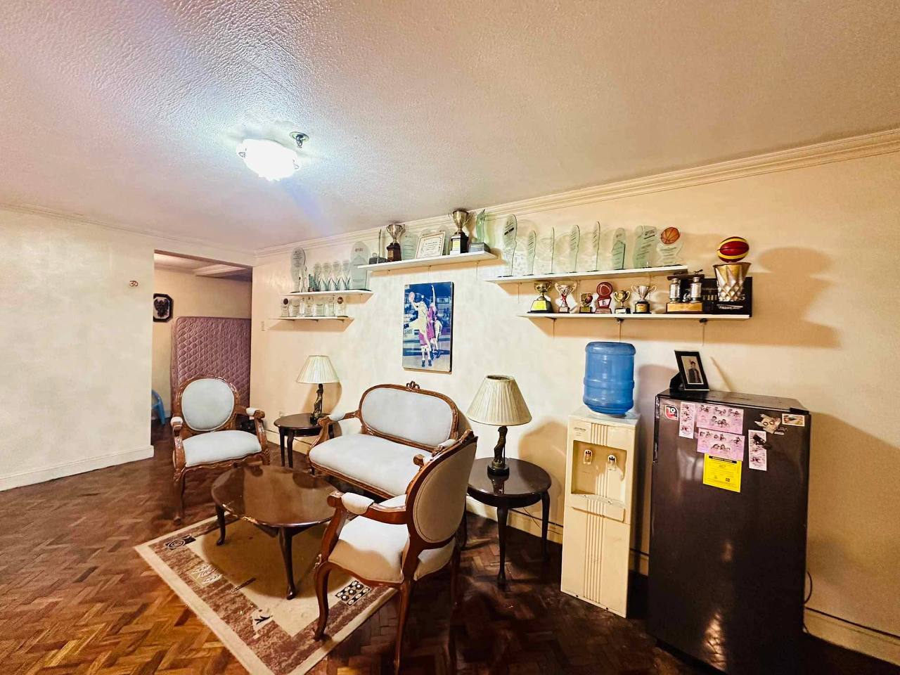 Unit 18, Le Metropole, Salcedo Village, Makati City