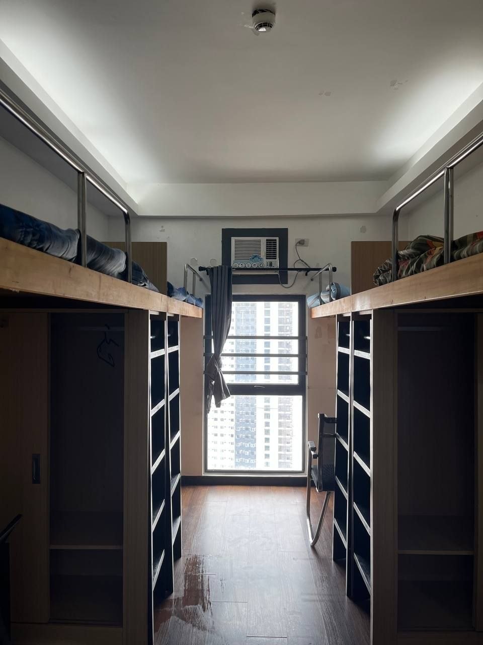 Unit 32I, Harvard Suites, Location N/A