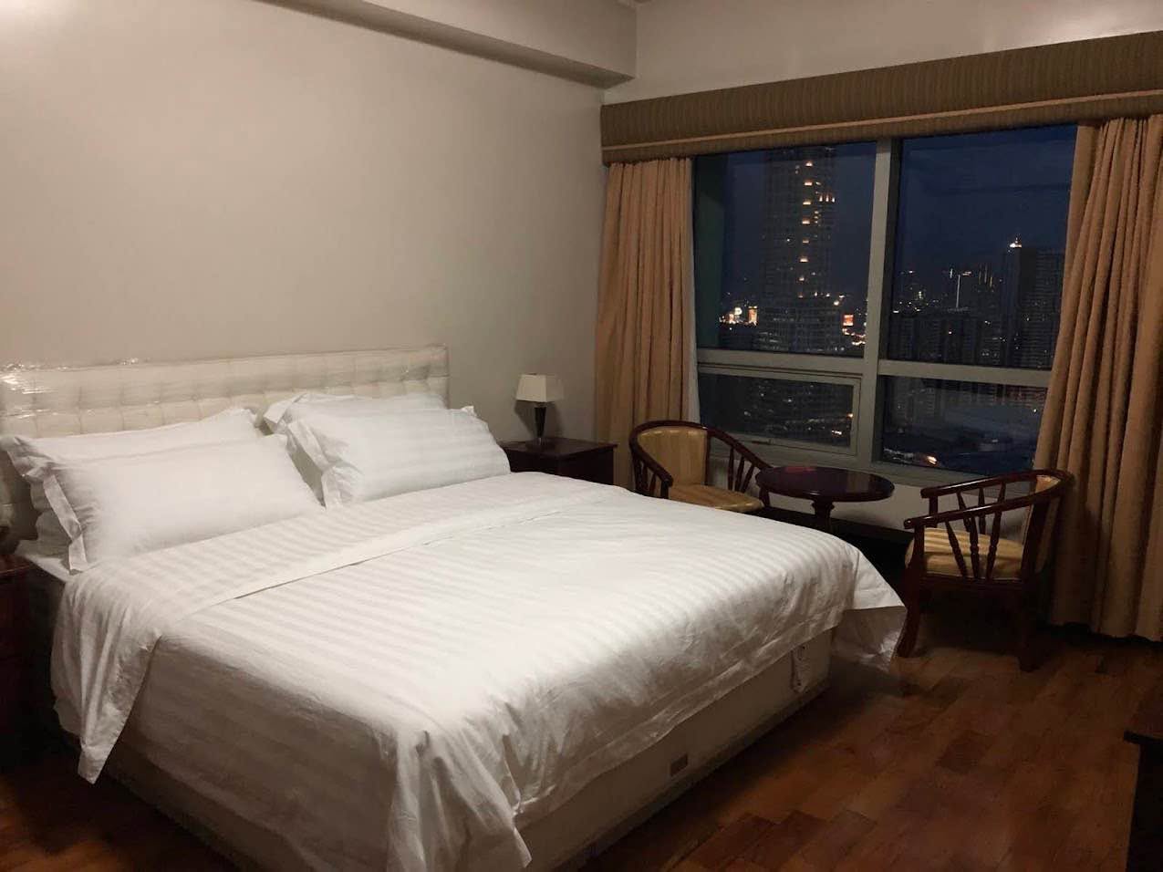 The Residences at Greenbelt Laguna Tower, Legazpi Village, Makati City