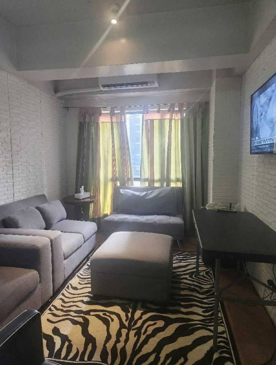 Unit 5, Forbeswood Heights, BGC, Taguig City