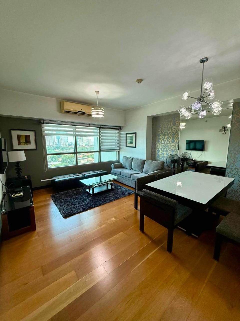 Unit 11, The Residences at Greenbelt San Lorenzo Tower, Legazpi Village, Makati City