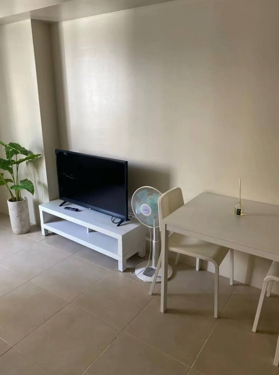 Unit 4511, Admiral Baysuite, Manila City