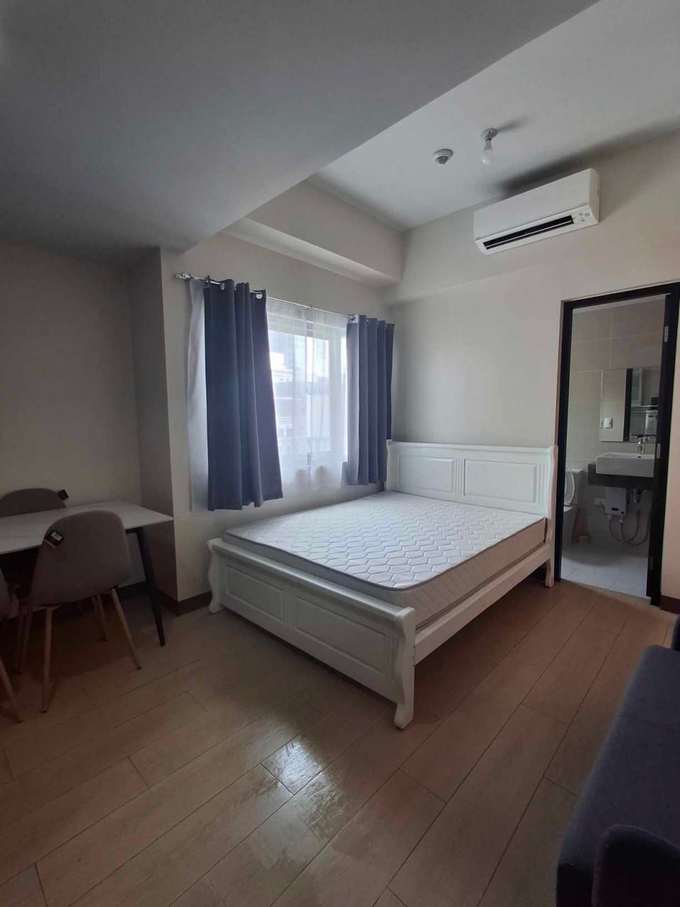 Unit 26, The Ellis Makati, Makati City