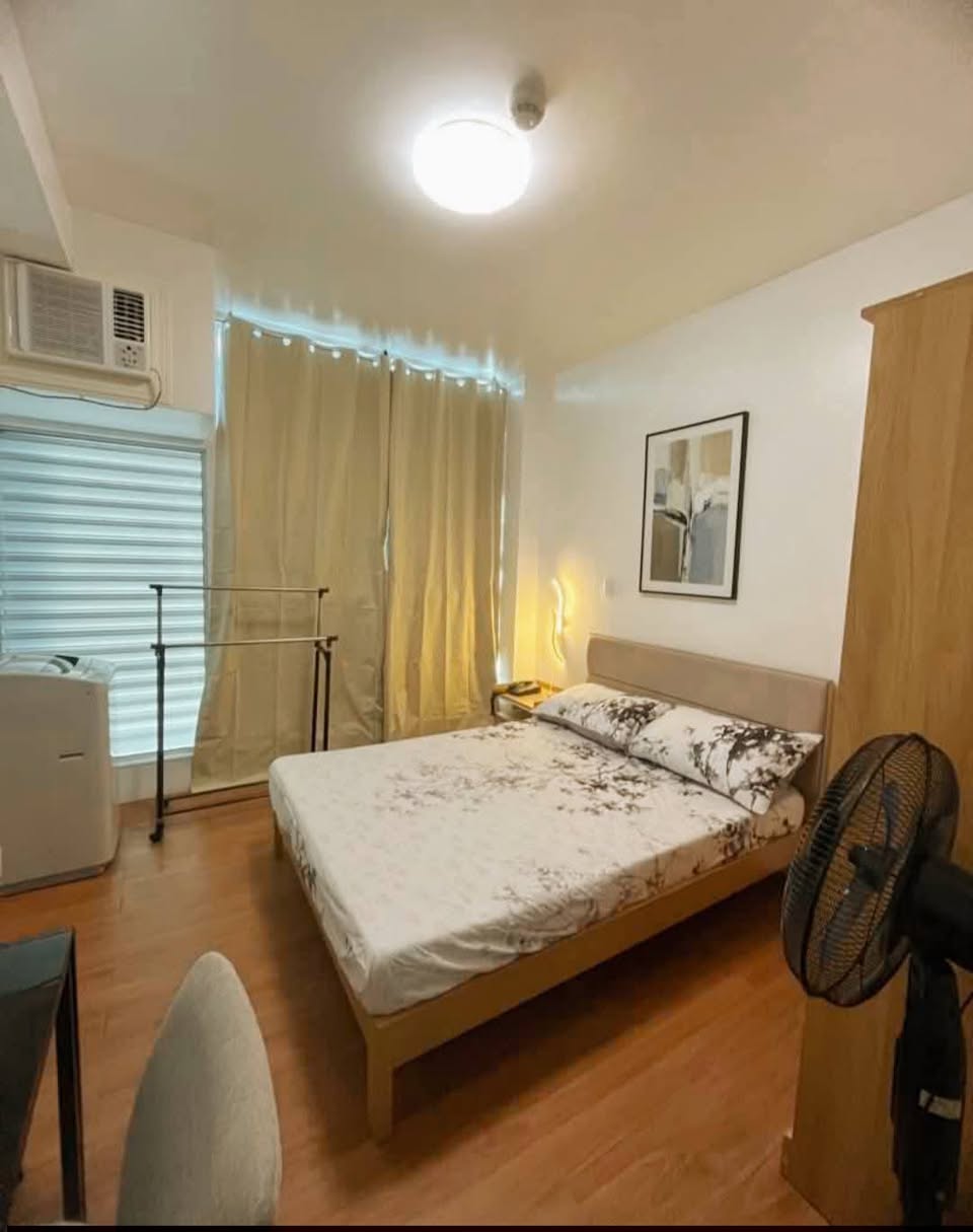 Unit 8, Linear Makati, Makati City