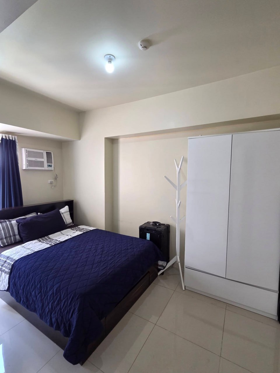 Unit 15, The Montane, BGC, Taguig City