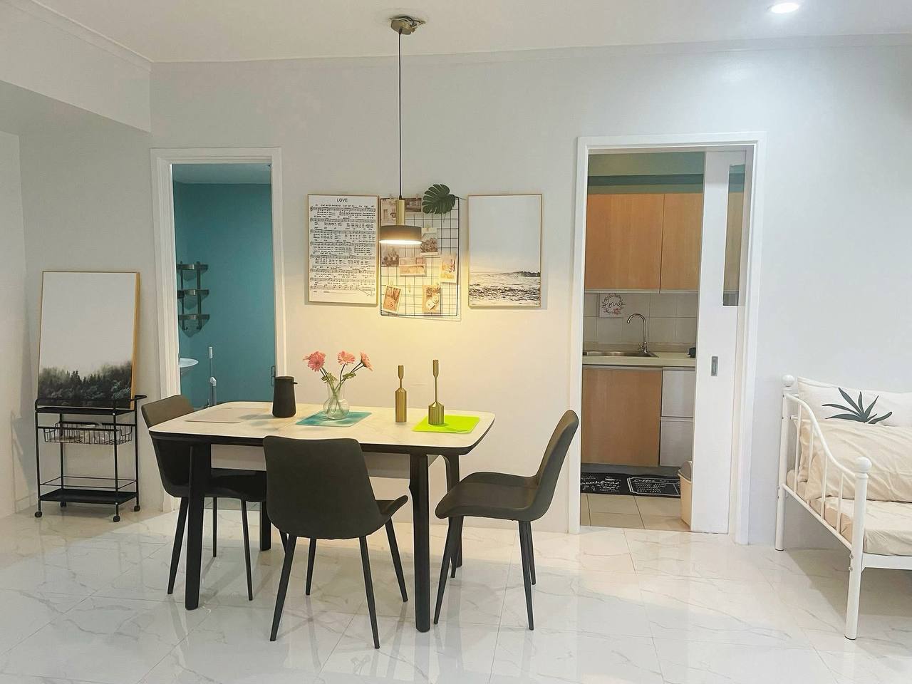 Unit 8, South of Market Private Residences, BGC, Taguig City