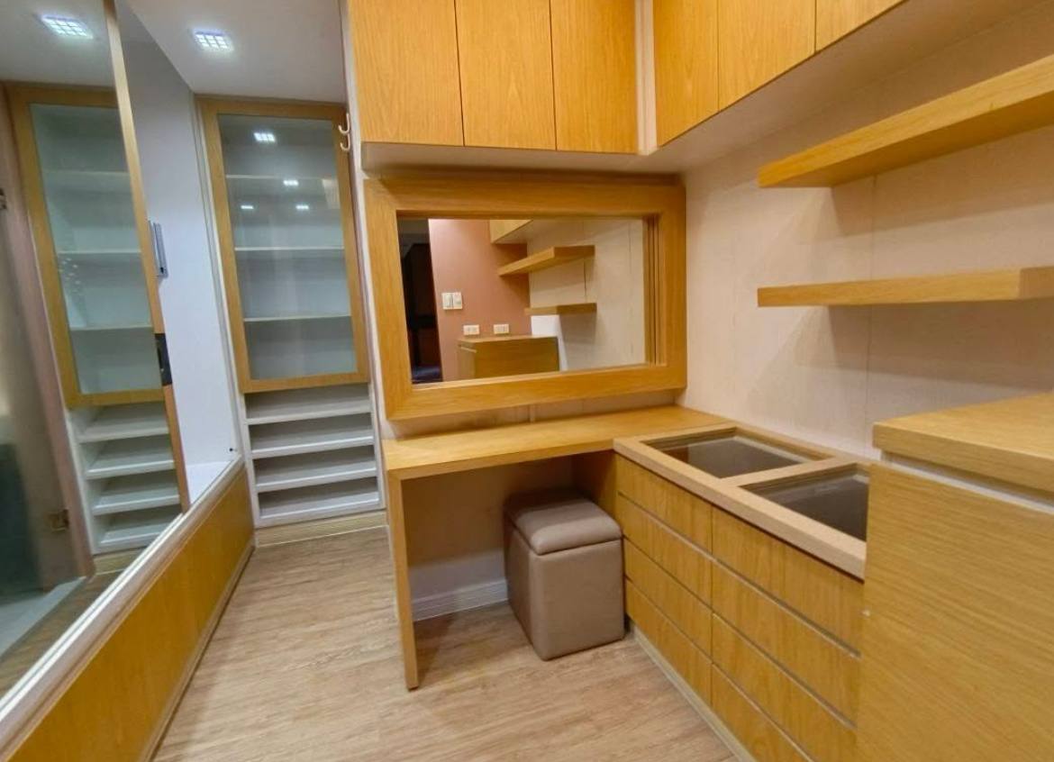 Unit 1, Avida Towers Makati West Tower One, BGC, Taguig City