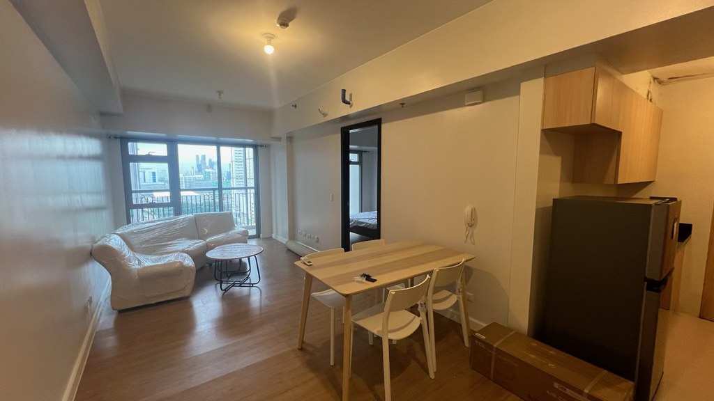 Unit 11, Park Triangle, High Street BGC, Taguig City