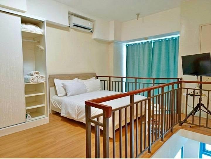 Unit 14, Eton Parkview at Greenbelt, Legazpi Village, Makati City