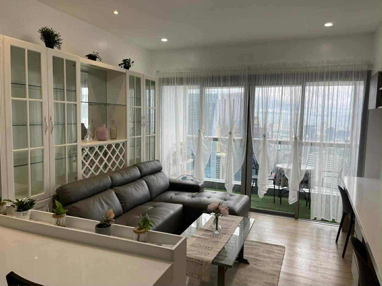 Unit 54F, One Shangri-la Place South Tower, Ortigas Center, Mandaluyong City