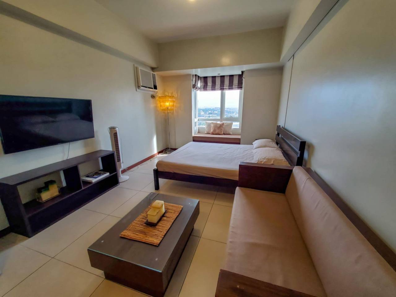 Unit 23, The Columns, Legazpi Village, Makati City