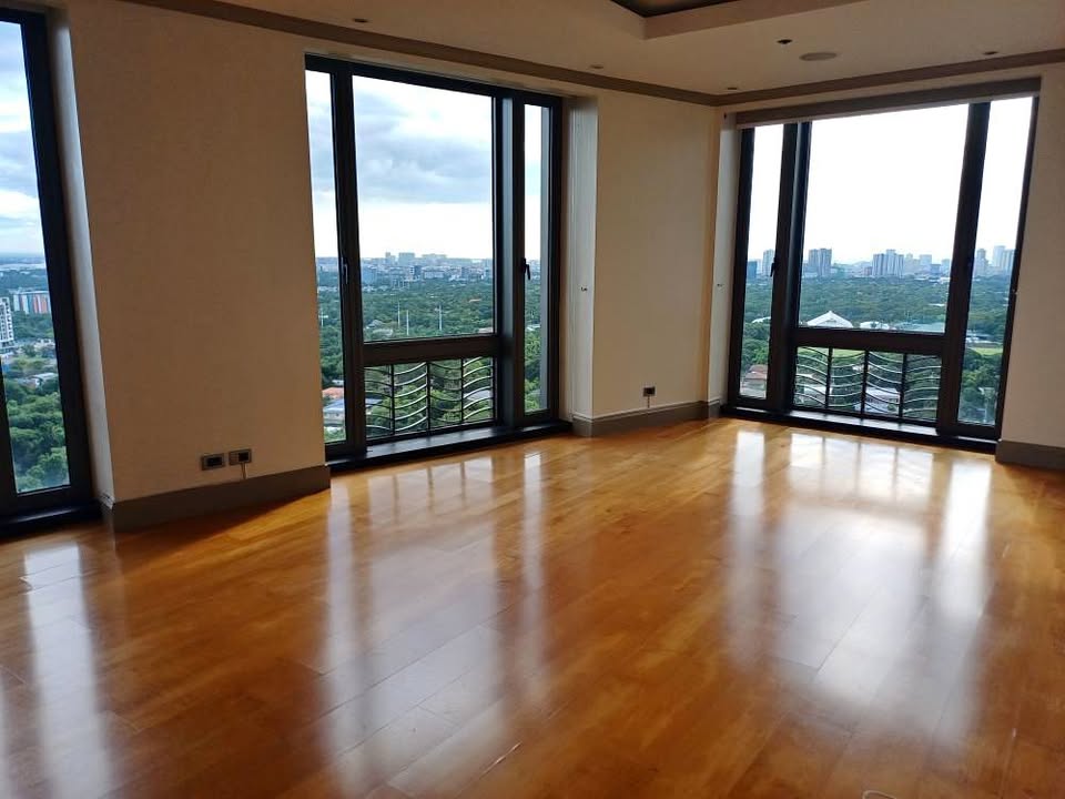 Unit 25, Essensa Lawson Tower, BGC, Taguig City