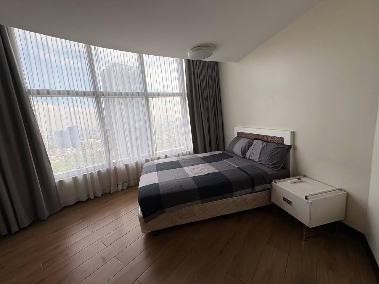 One Central Condominium Tower One, Salcedo Village, Makati City