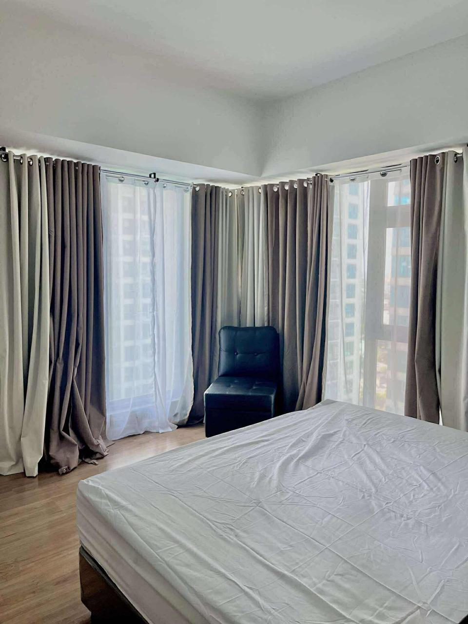 Unit 19, Solstice Tower One, Circuit, Makati City