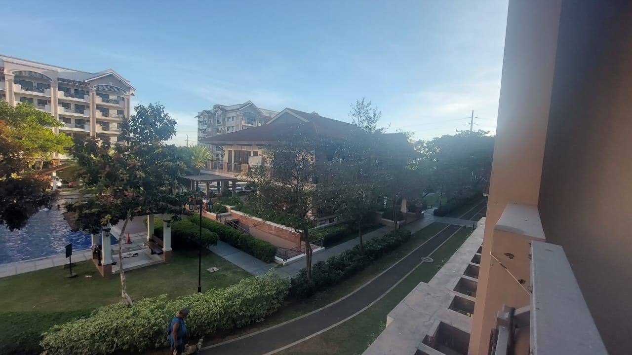 Unit 4, Royal Palm Residences, Taguig City