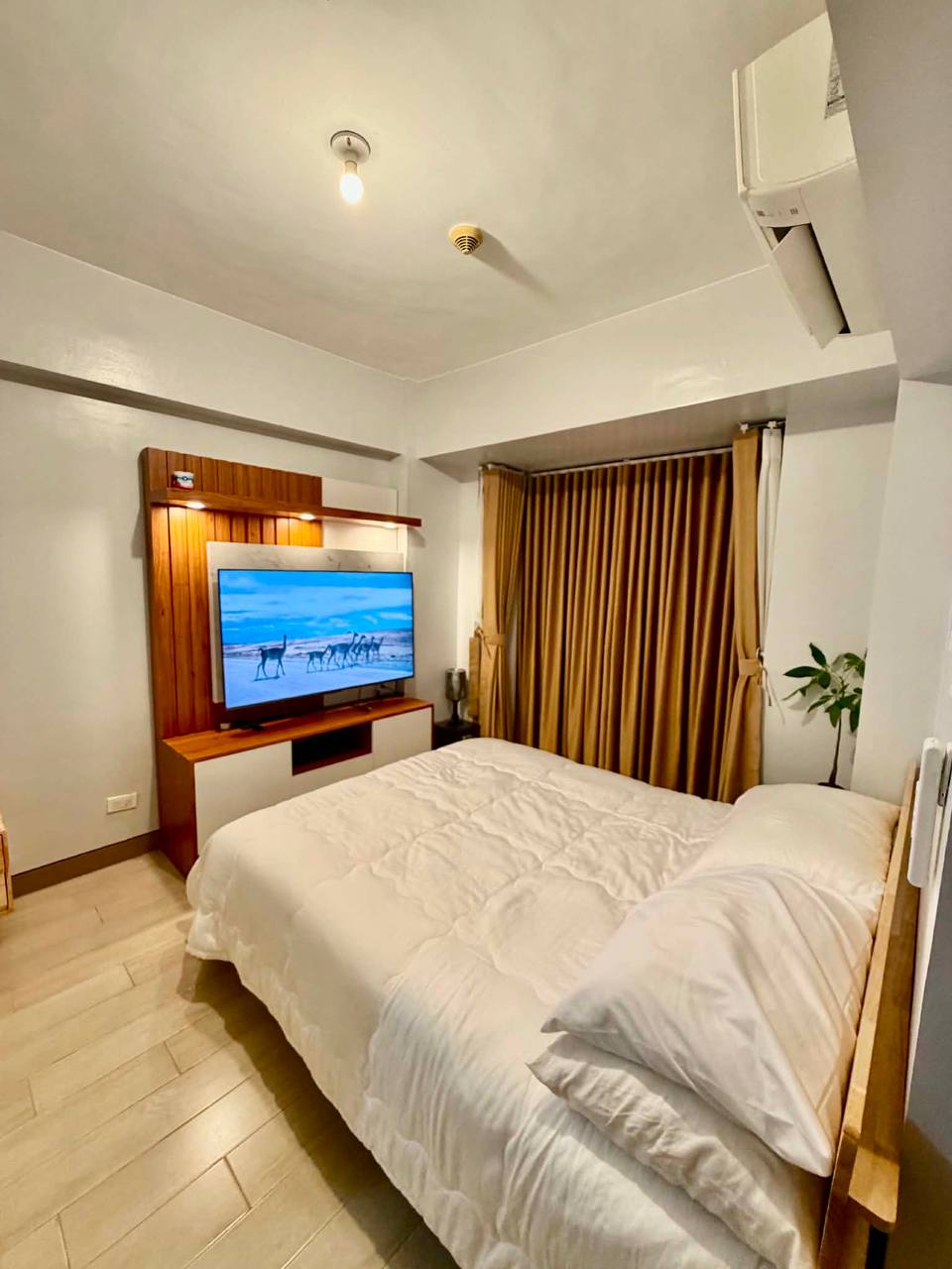 Unit 6, Parkside Villas, Pasig City