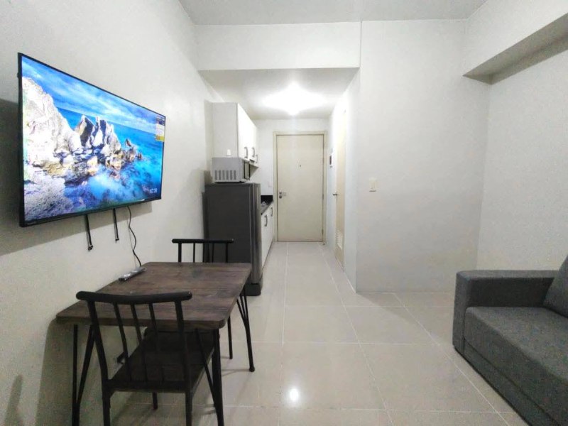 Unit 20, Jazz Residences Tower B, Makati City