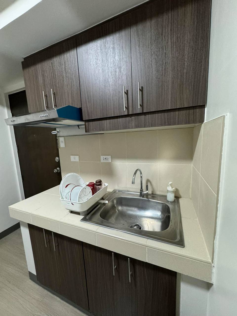 Unit 3, Pioneer Heights Tower One, Mandaluyong City