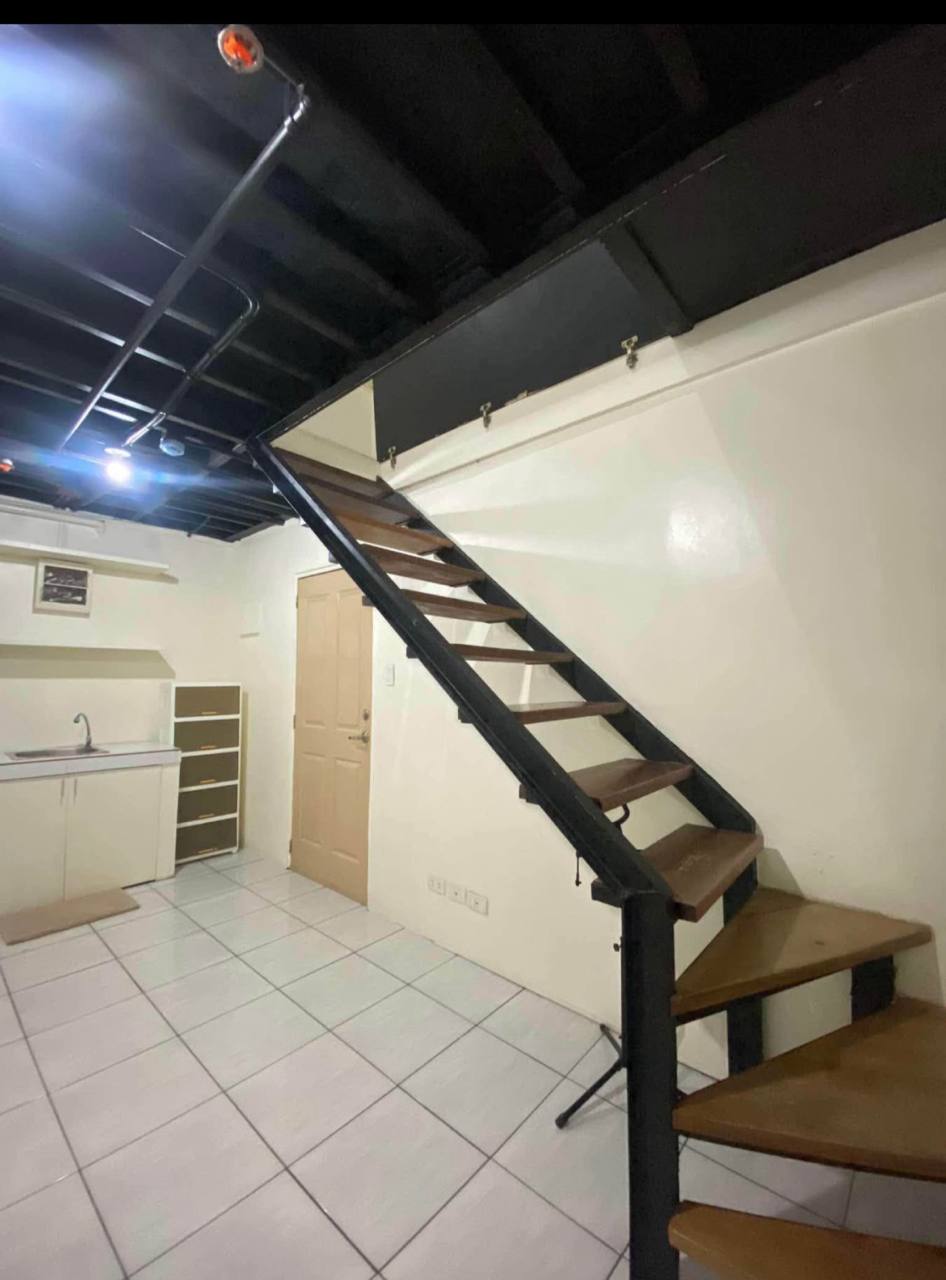Unit 9, Victoria de Makati, Makati City