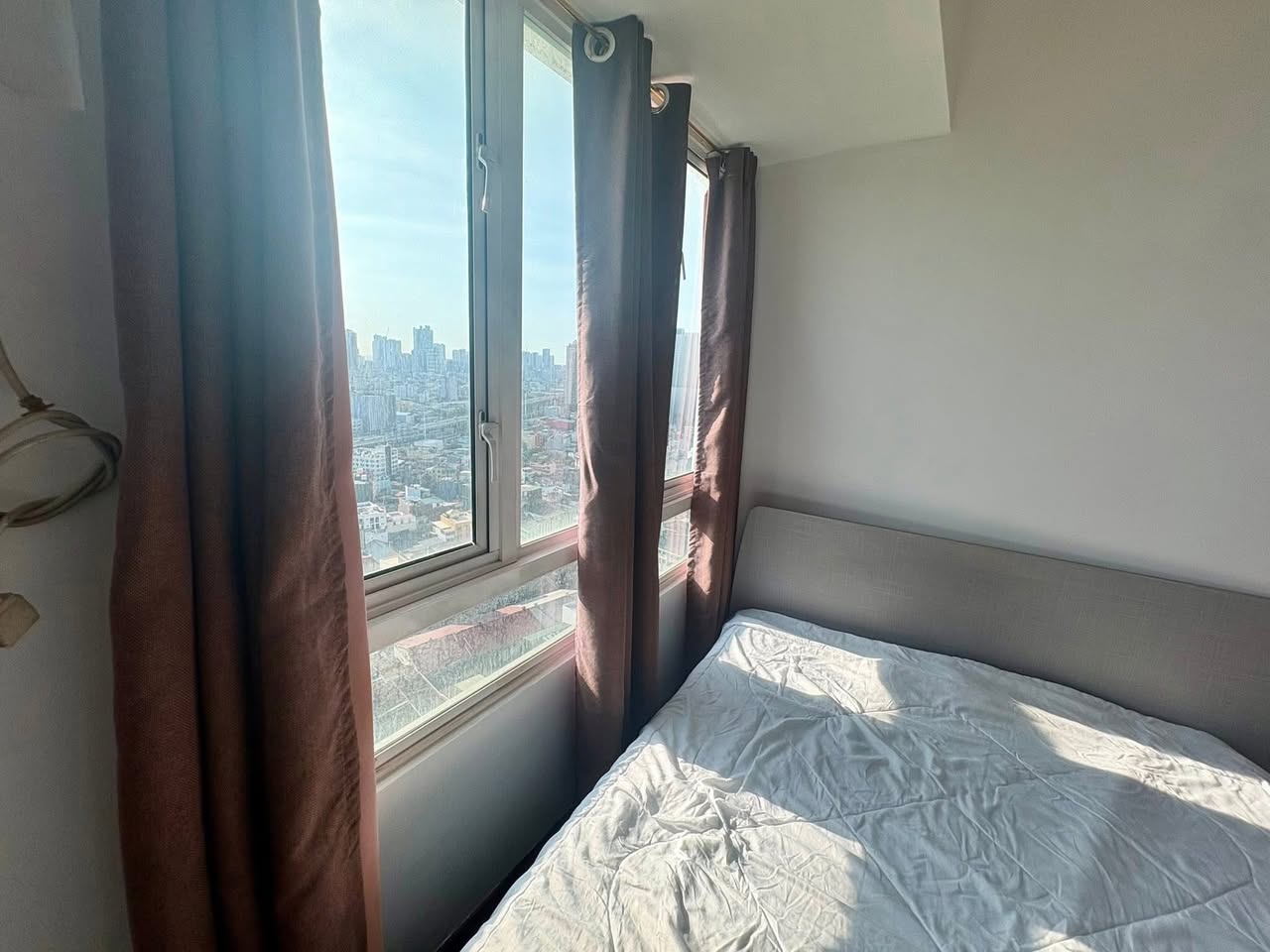 Unit 2419, The Beacon Tower One, Legazpi Village, Makati City
