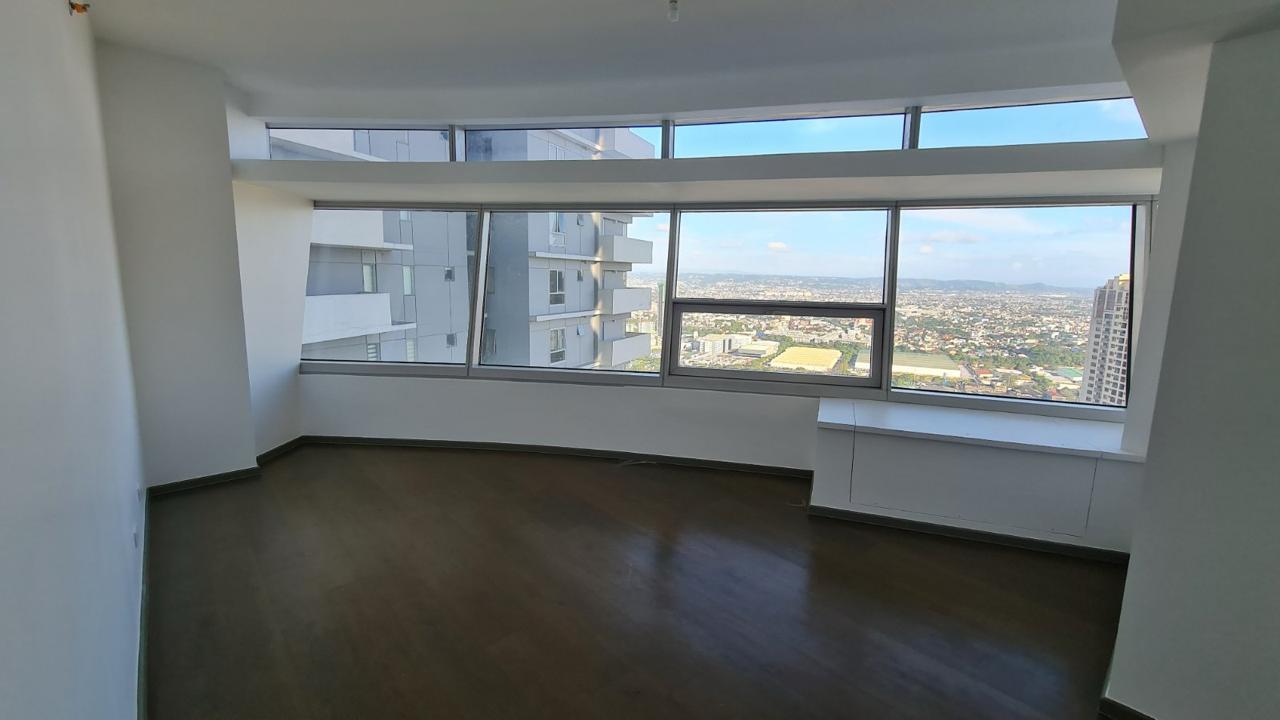 Unit 40B, The Imperium at Capitol Commons, Pasig City