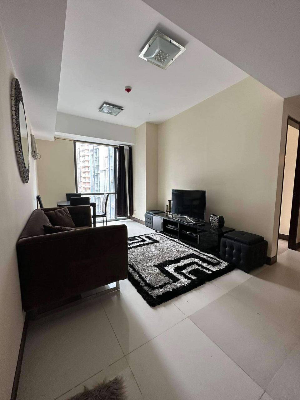 Unit 18, Viceroy Residences Tower One, McKinley Hill, Taguig City