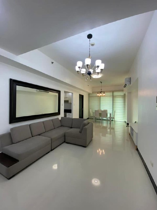 Eight Forbestown Road, BGC, Taguig City
