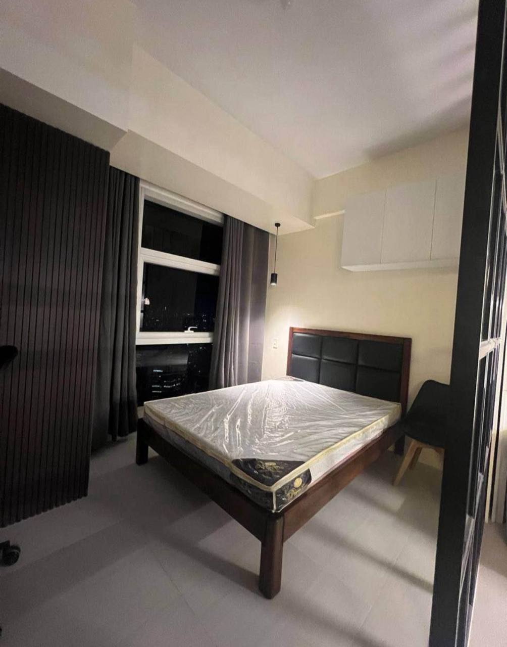 Twin Oaks Place East Tower, Mandaluyong City