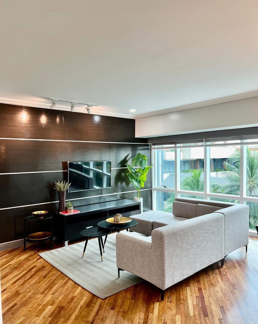 Unit 6, Hidalgo Place, Rockwell Center, Makati City
