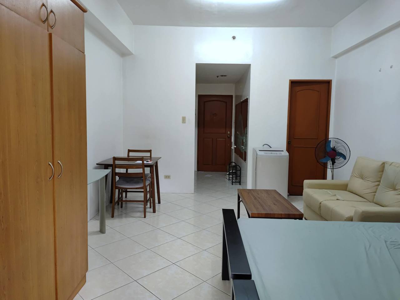 Unit 12C, Paseo Parkview Suites Tower Two, Salcedo Village, Makati City