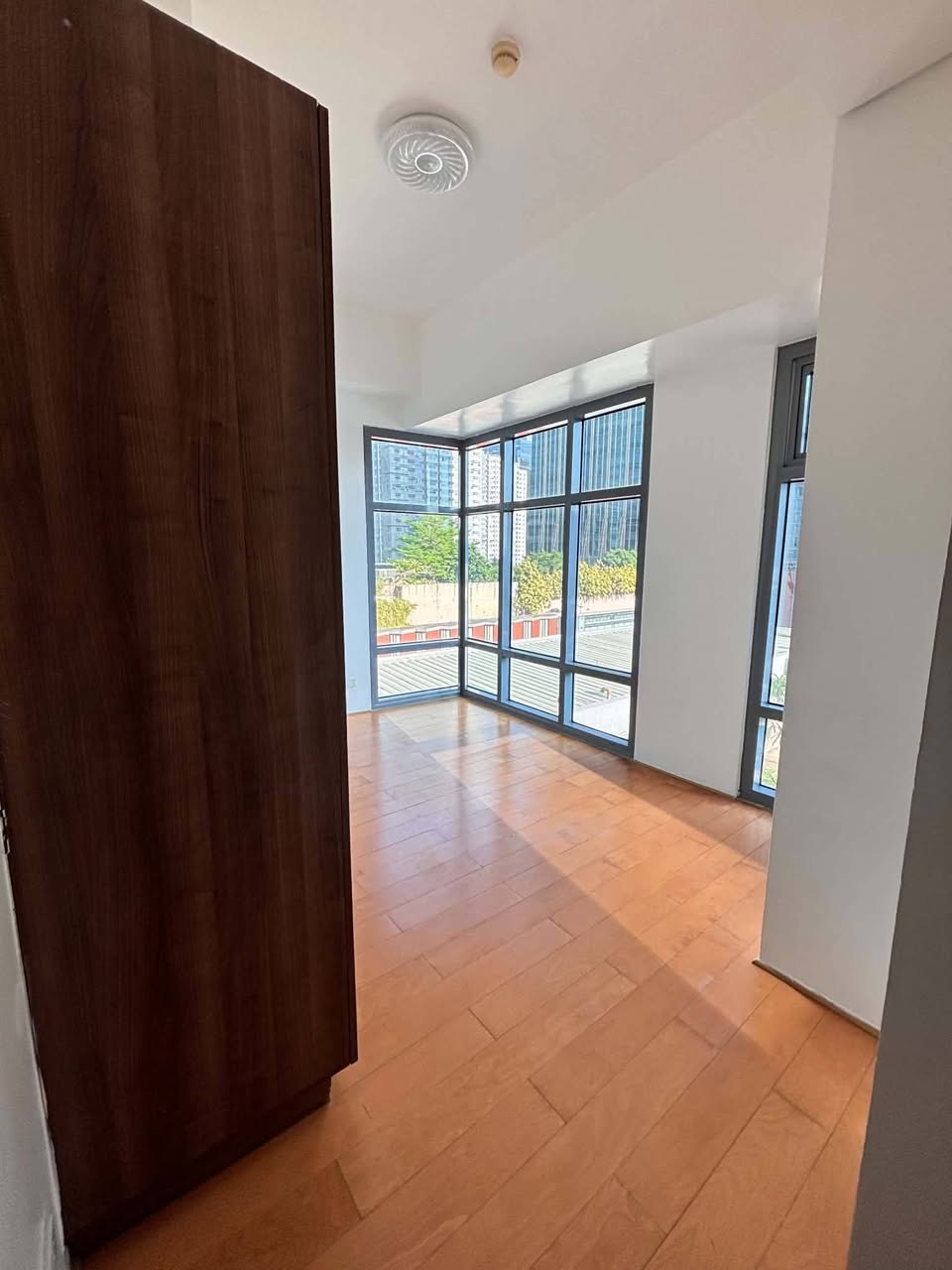 Unit 8, Park West Tower Two, BGC, Taguig City