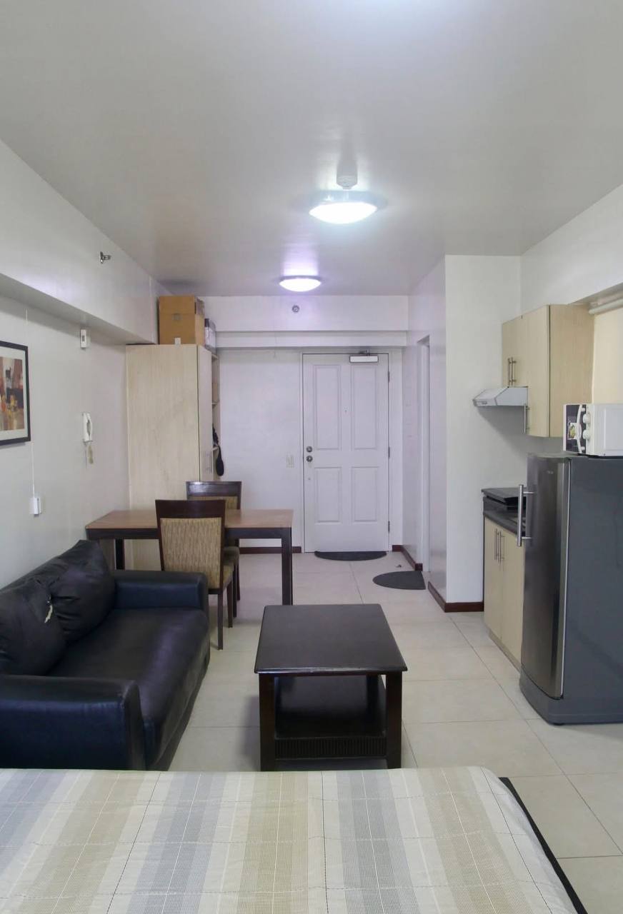 Unit 39, The Columns, Legazpi Village, Makati City