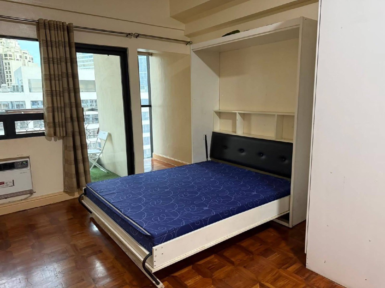 Unit 17, BSA Suites, Legazpi Village, Makati City